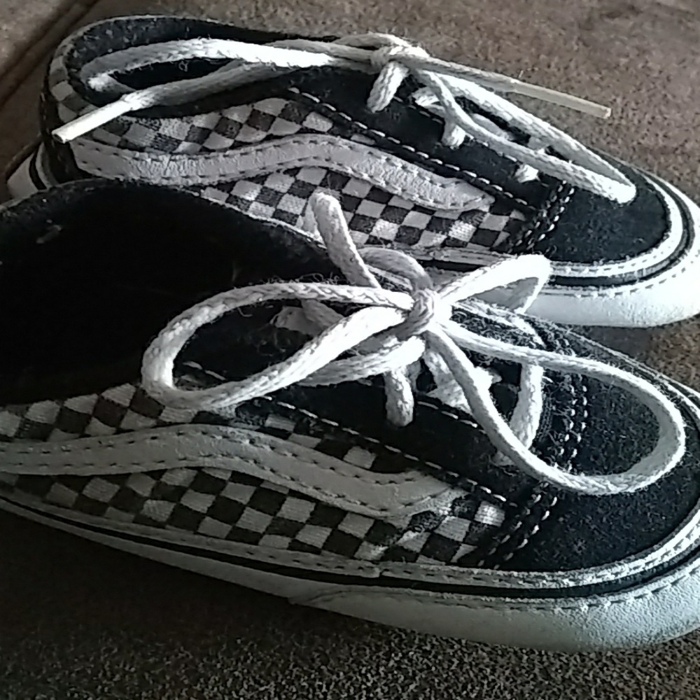 Vans baby checker